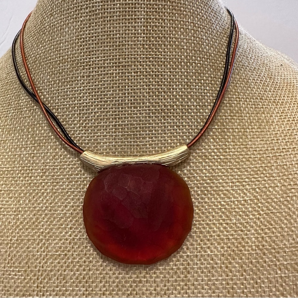 Chico’s Necklace-Burnt orange & gold tone carved pendant w/ faux leather chain - Picture 3 of 12